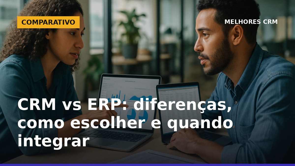 Profissionais analisando CRM e ERP lado a lado em escritório brasileiro moderno